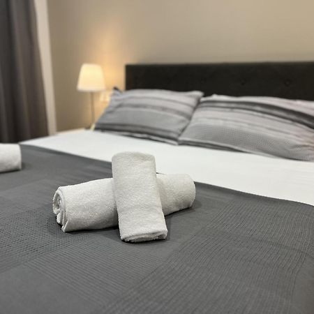 Apartamenticos Plaza Las Armas III Saragozza Esterno foto